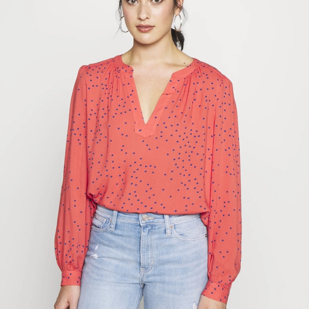 NWT Gap shirred popover framed zen top blouse